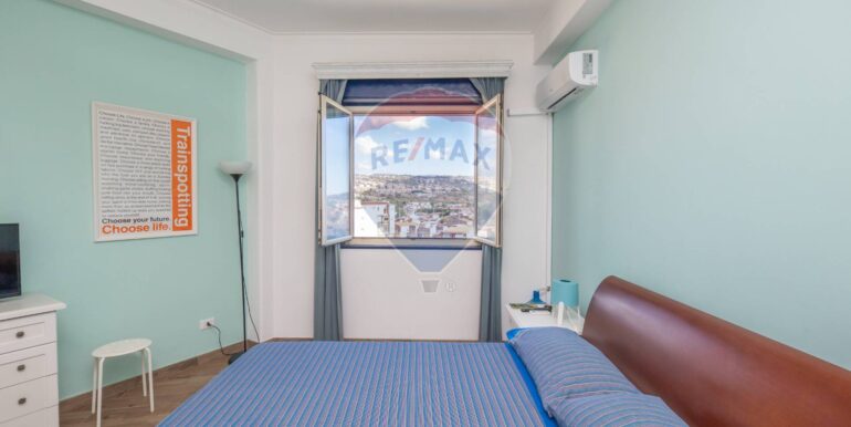 2025093093325-987496-10