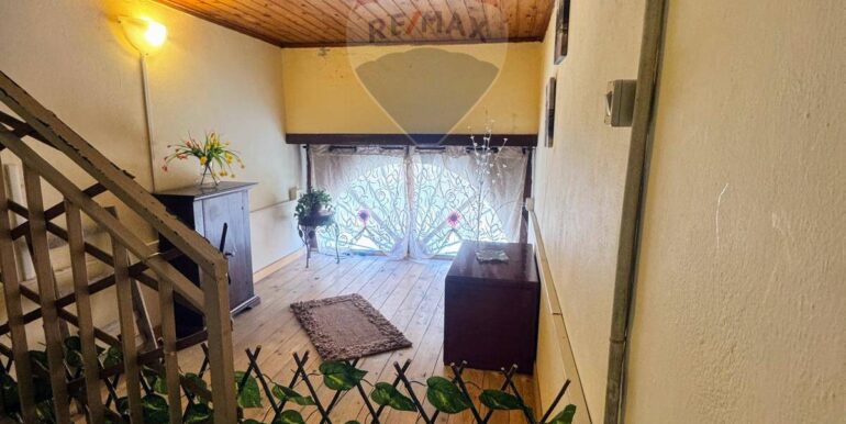 20251001100224-989040-3