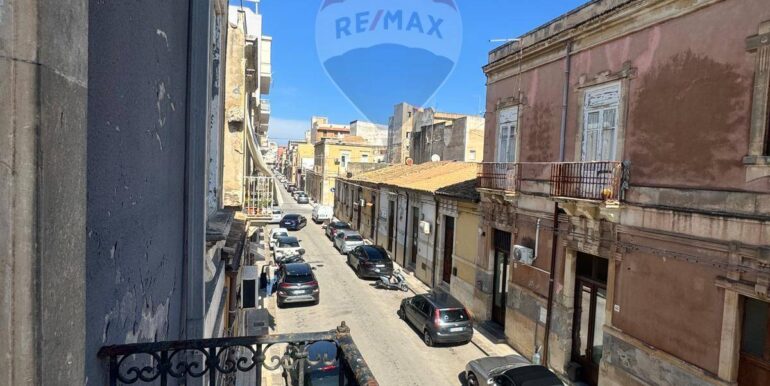 20251001100246-989040-10