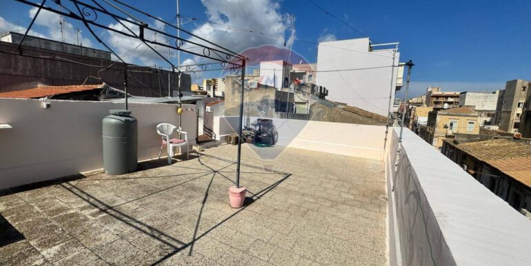 20251001100406-989040-13