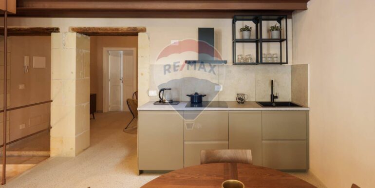 20251001102422-951923-71