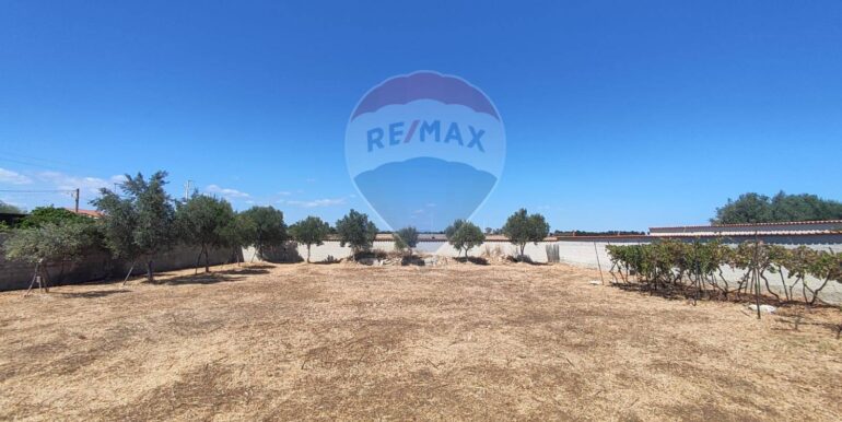 20251001105543-988863-11