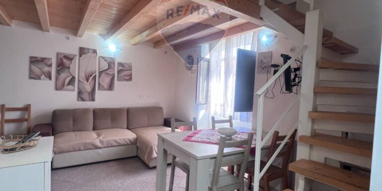 20251001160136-990932-6