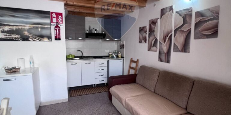 20251001160143-990932-8