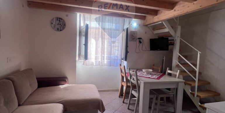 20251001160151-990932-10