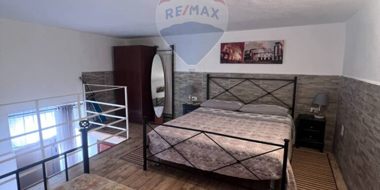 20251001160203-990932-14