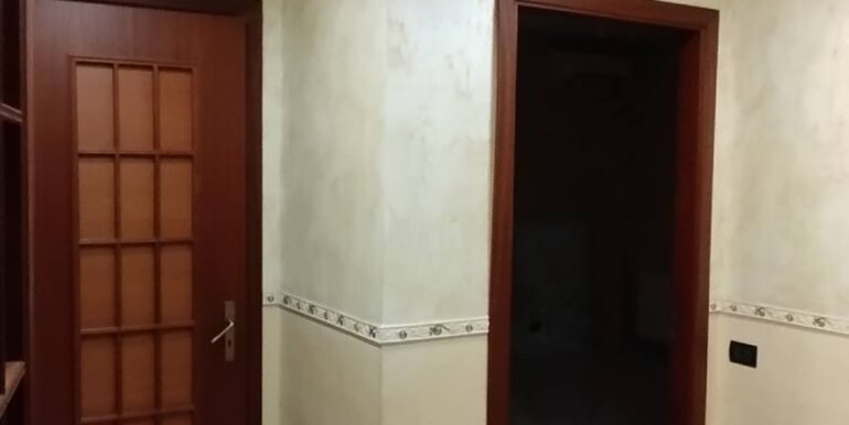 20251001225734-991058-9