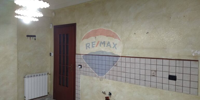 20251001225739-991058-11