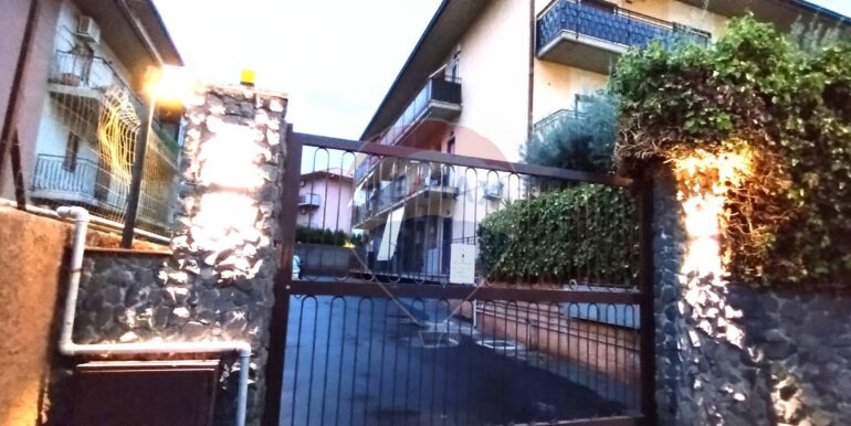 20251001225849-991058-42