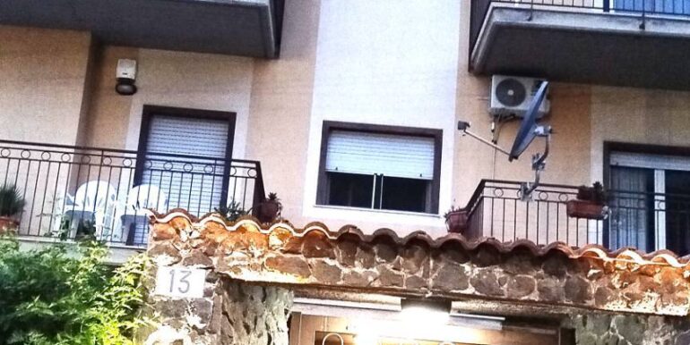 20251001225853-991058-43