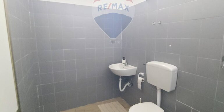 20251002115245-986394-65