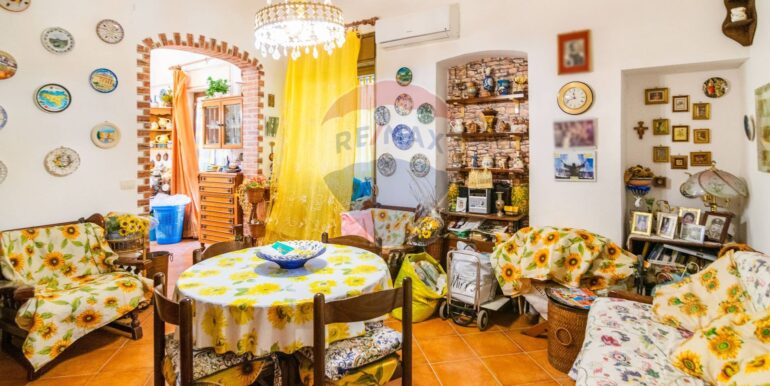 20251002191804-976631-65