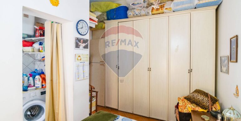 20251002191851-976631-73