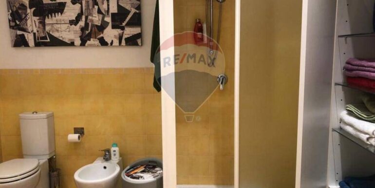 20251003172036-991552-5