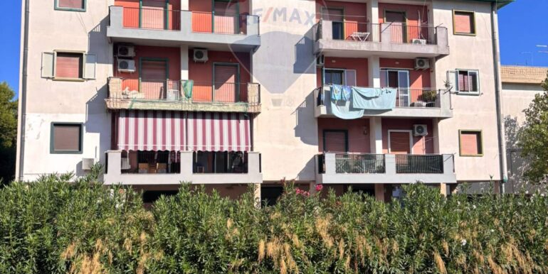 2025100404712-991298-2