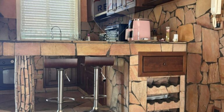 2025100404734-991298-10