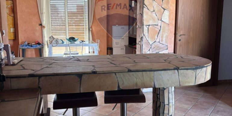 2025100404737-991298-11