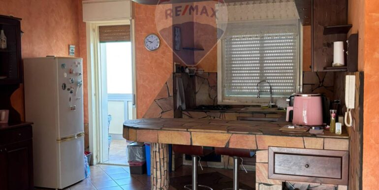 2025100404742-991298-13