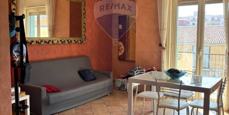 2025100404757-991298-18