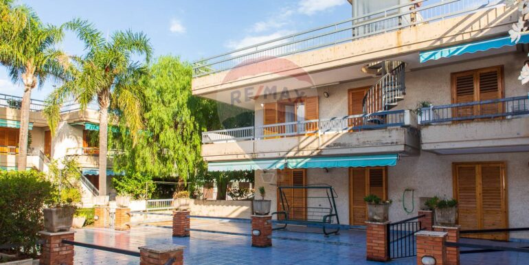 20251004114622-991131-10