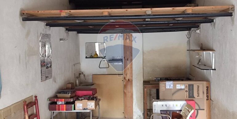 20251006120158-990743-11