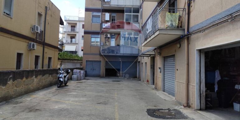 20251006120204-990743-14