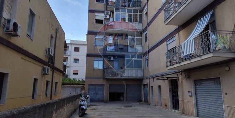 20251006120208-990743-15