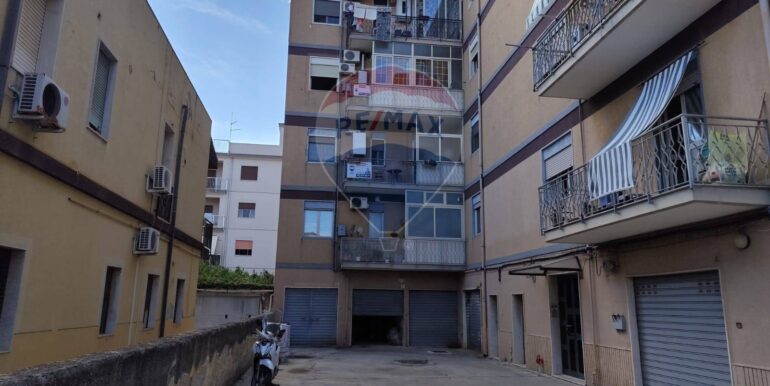 20251006120211-990743-16