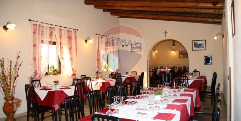 20251006230410-988845-8