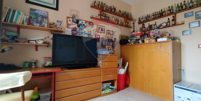 20251007121357-992078-9