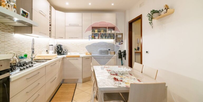 20251007121557-992077-5