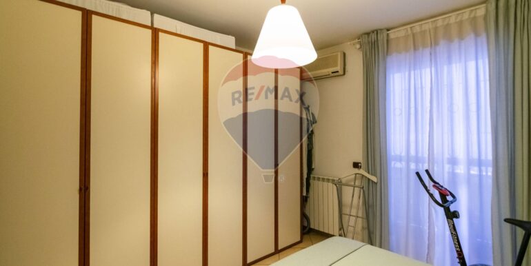 20251007121638-992077-18