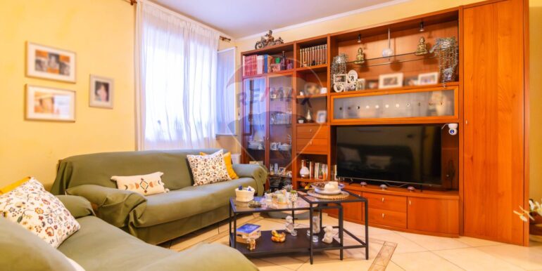 20251007121648-992077-21