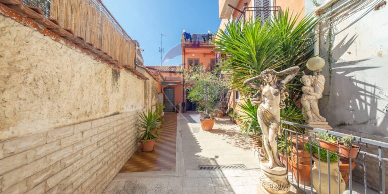 20251007123047-992090-13