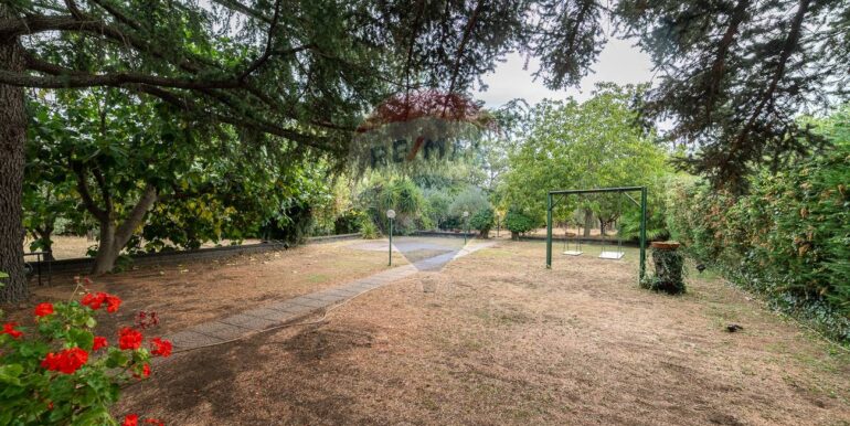 20251007184317-992331-1