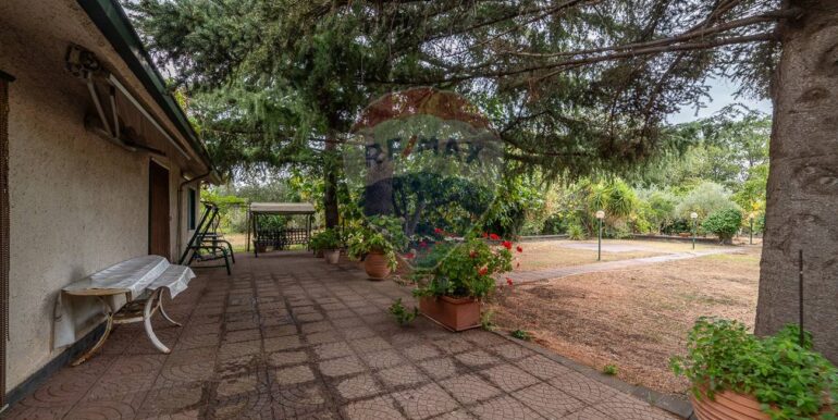 20251007184329-992331-4