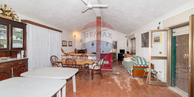 20251007184422-992331-19