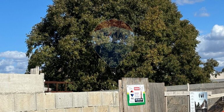 20251007215245-992348-3