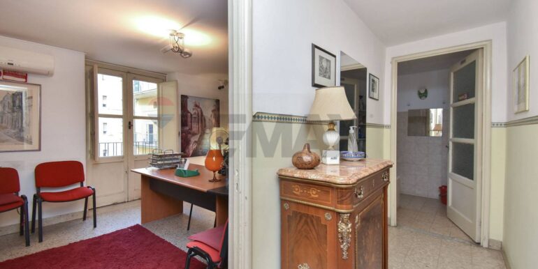 20251008113621-992460-18