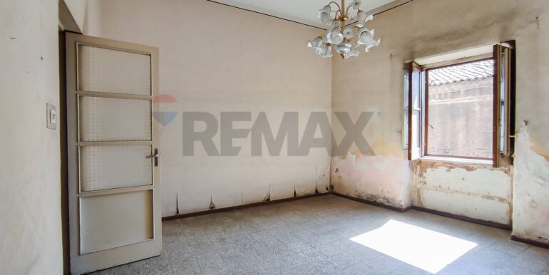 20251008165617-992562-11