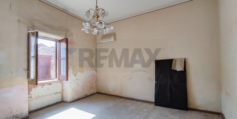 20251008165617-992562-12