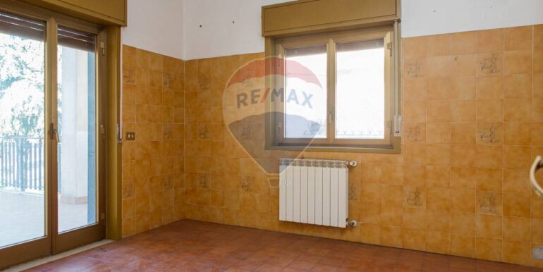 20251008225320-990787-35