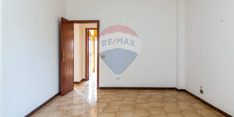 20251008225338-990787-41