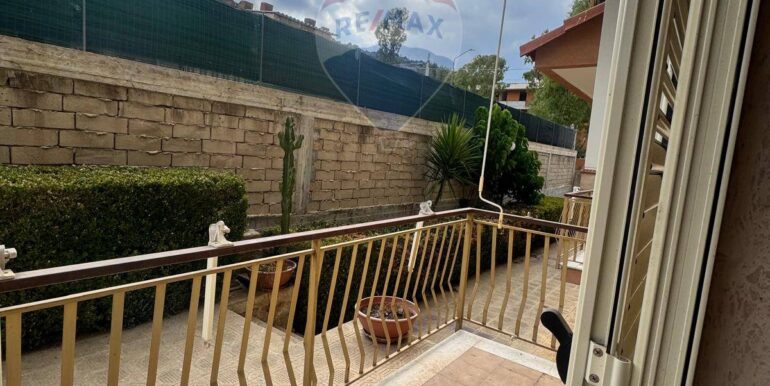 20251009100446-992635-6