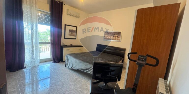 20251009100451-992635-8