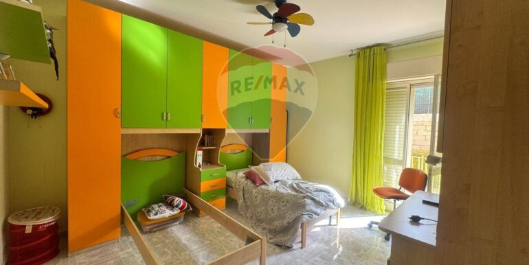 20251009100644-992635-16