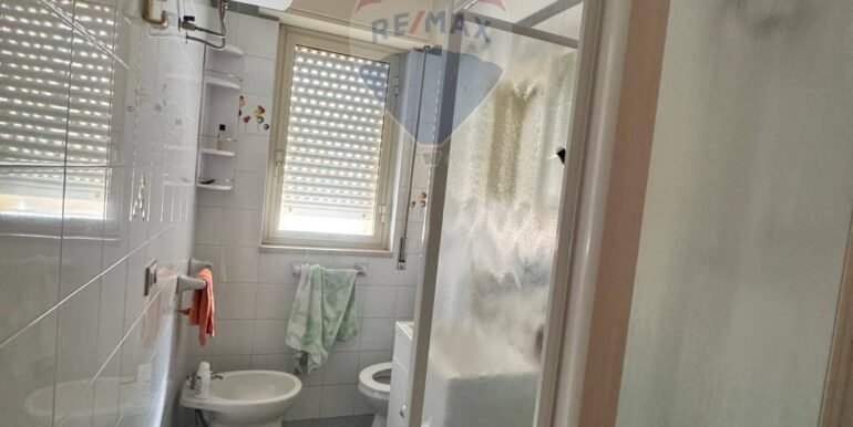 20251009100648-992635-18