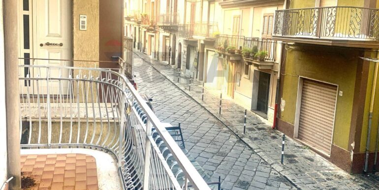 20251009121711-992696-2