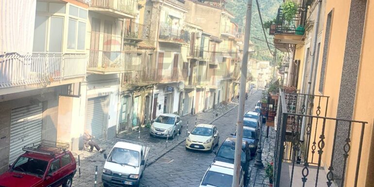 20251009121712-992696-3