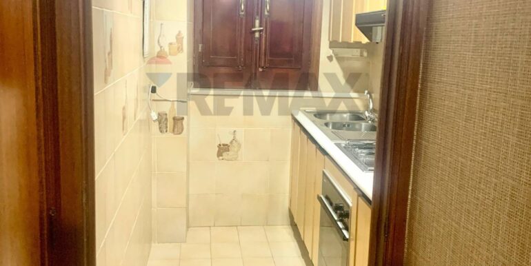 20251009121714-992696-8